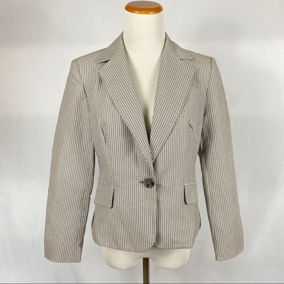 PETITE SOPHISTICATE Seersucker Beige Tan Striped Blazer Jacket One Button - Picture 7 of 8